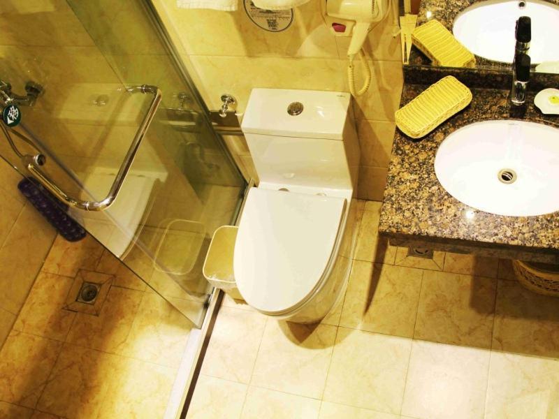 Greentree Inn Shandong Qingdao Development District Sdust Express Hotel Esterno foto