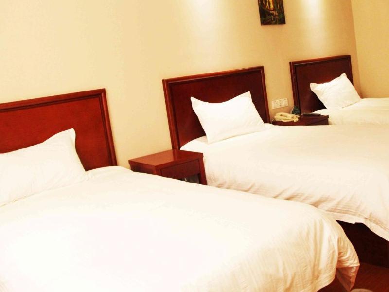 Greentree Inn Shandong Qingdao Development District Sdust Express Hotel Esterno foto