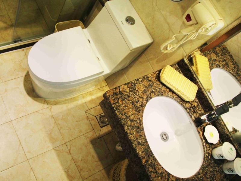 Greentree Inn Shandong Qingdao Development District Sdust Express Hotel Esterno foto