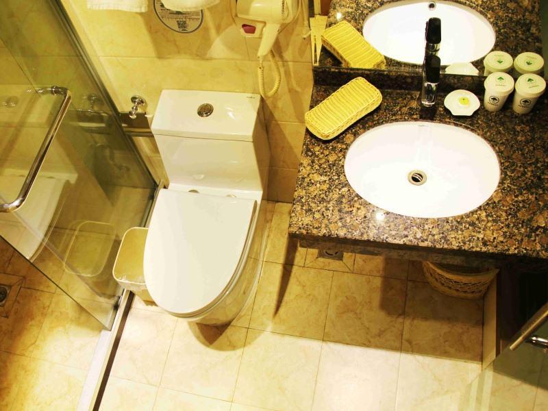 Greentree Inn Shandong Qingdao Development District Sdust Express Hotel Esterno foto