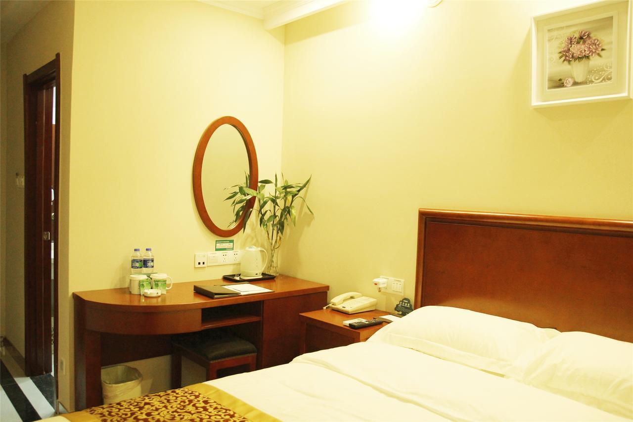 Greentree Inn Shandong Qingdao Development District Sdust Express Hotel Esterno foto