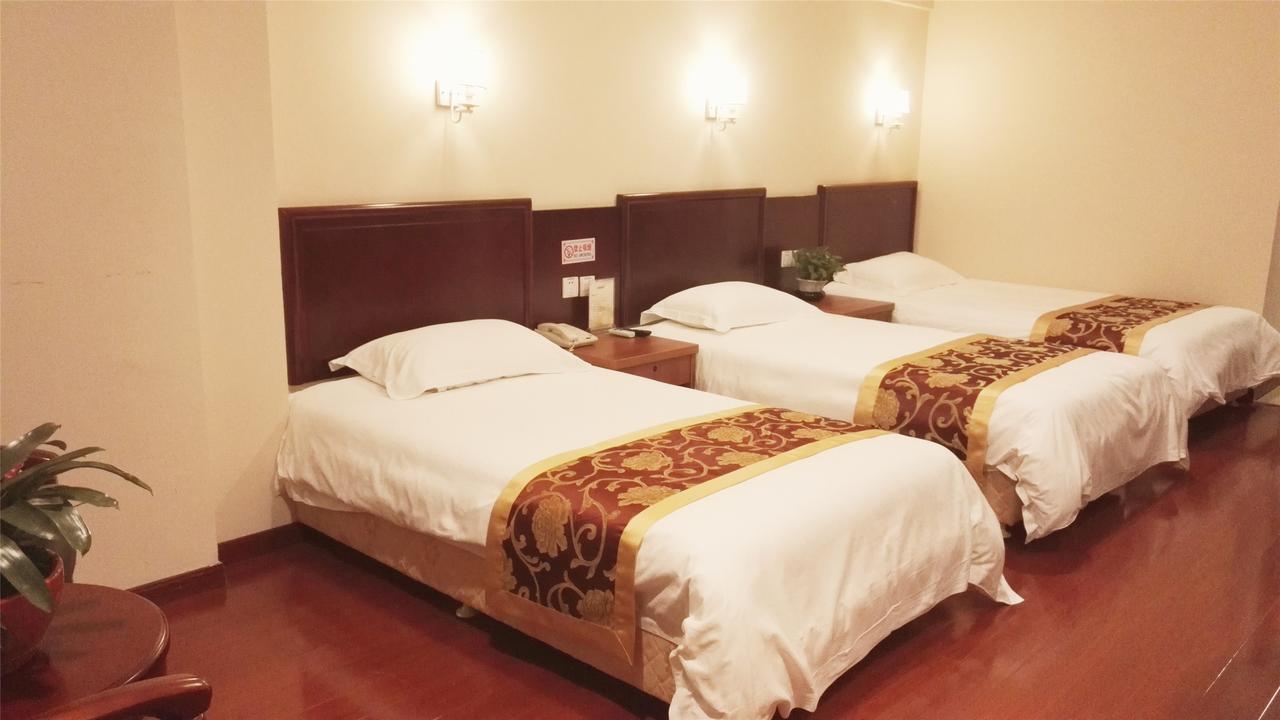 Greentree Inn Shandong Qingdao Development District Sdust Express Hotel Esterno foto